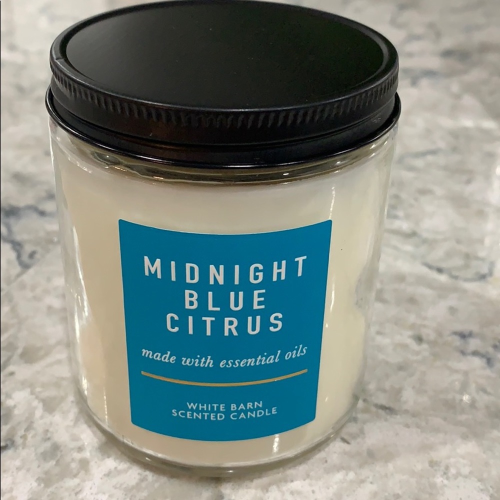 NWT Midnight Blue Citrus scented BBW candle